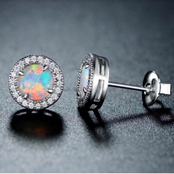 White Fire Opal Studs Silver Plated - Picture 1 of 1